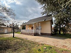 Eladó ház Komárom