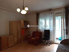 Eladó lakás Komló