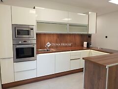 Eladó lakás Komló