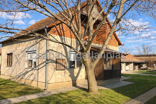 Eladó ház Kondoros