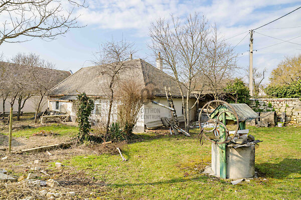 Eladó nyaraló Köveskál