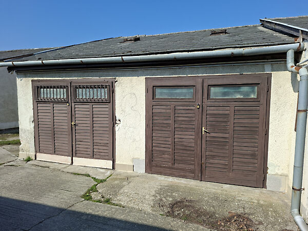 Eladó garázs Sopron