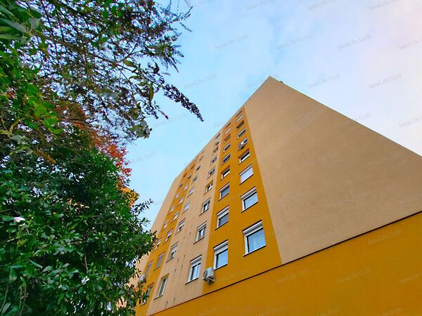 Eladó lakás Győr, Nádorváros