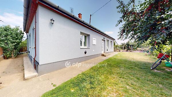 Eladó ház Dombrád