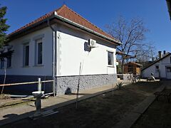 Eladó ház Üllő