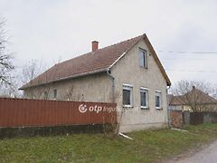 Eladó ház Jászfényszaru