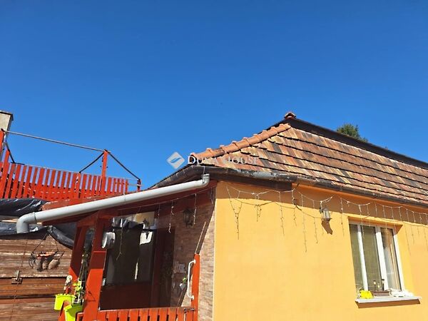 Eladó ház Neszmély