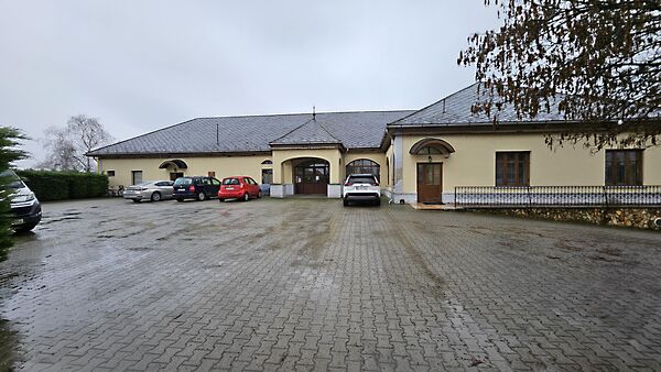 Eladó ipari Halmaj