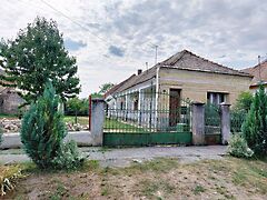 Eladó ház Szákszend
