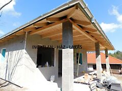 Eladó ház Erdőkertes