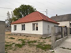 Eladó ház Esztergom, Kertváros