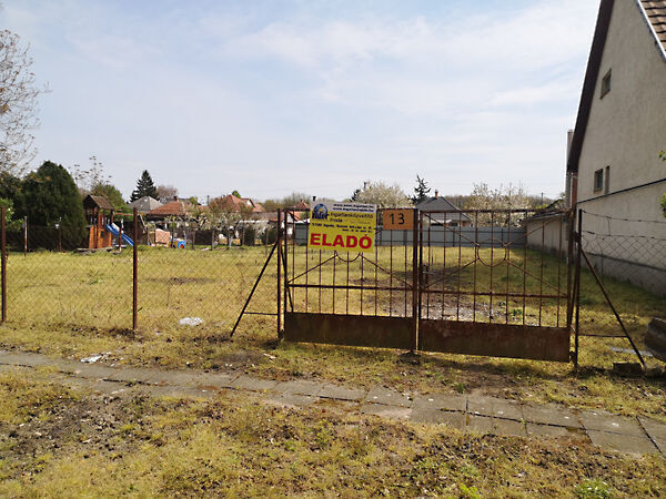 Eladó földterület Gyula