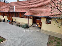 Eladó ház Tápióság