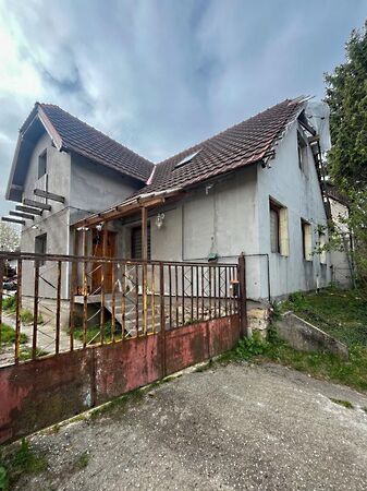 Eladó ház Szomód