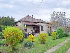 Eladó ház Martfű