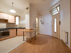 Eladó lakás Pécs, Belváros