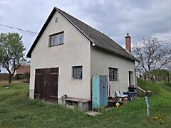 Eladó földterület Pétfürdő