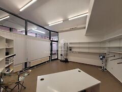 Kiadó üzleti Veszprém