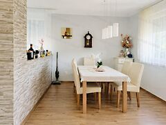 Eladó ház Újszász