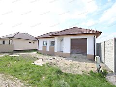 Eladó ház Győrladamér