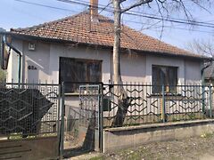 Eladó ház Szolnok