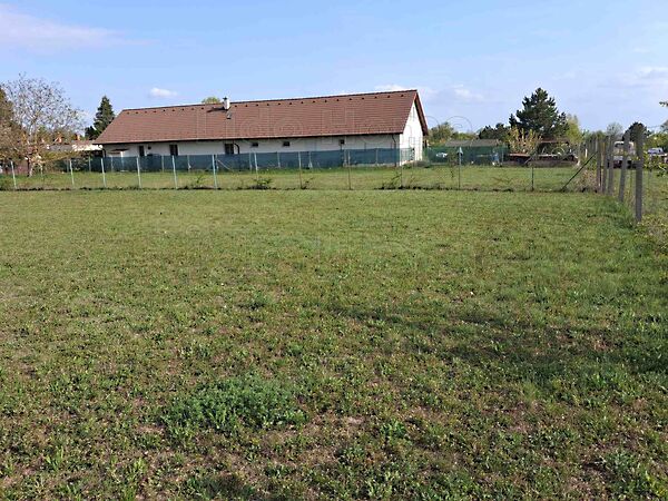 Eladó földterület Balatonakali