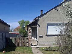 Eladó ház Újhartyán