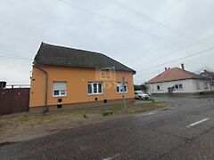 Eladó ház Baja