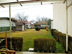 Eladó ház Kápolnásnyék