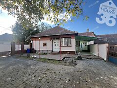 Eladó ház Akasztó