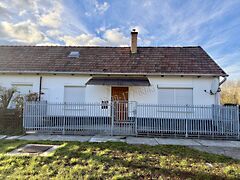 Eladó lakás Komárom