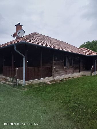 Eladó ház Győrság