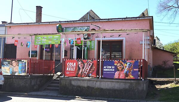Eladó üzleti Csécse