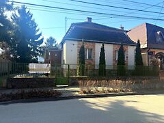 Eladó ház Komárom