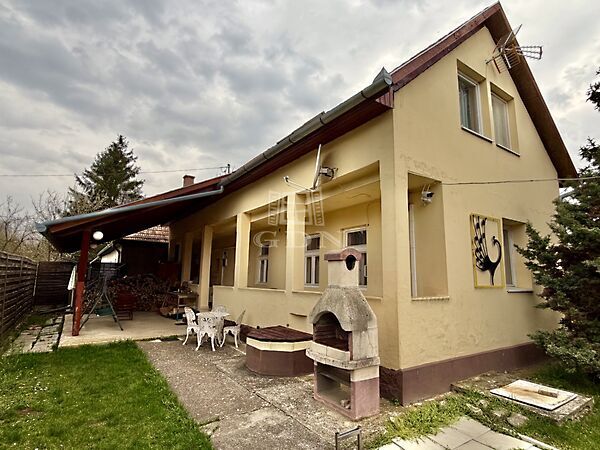 Eladó ház Perőcsény