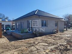 Eladó ház Újszentiván