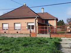 Eladó ház Martfű