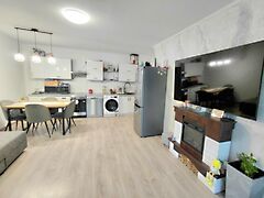 Eladó lakás Oroszlány