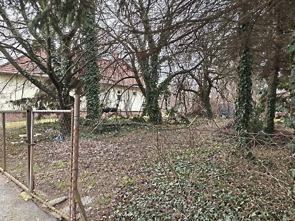 Eladó földterület Pázmándfalu