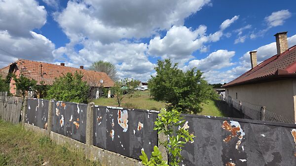 Eladó földterület Hajdúsámson