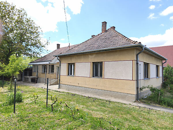 Eladó ház Csővár