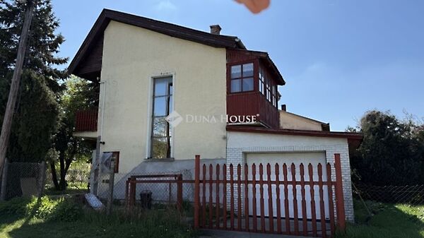 Eladó ház Esztergom