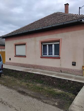 Eladó lakás Mezőtúr