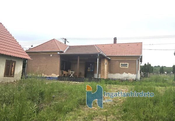 Eladó ház Zalaszentlászló