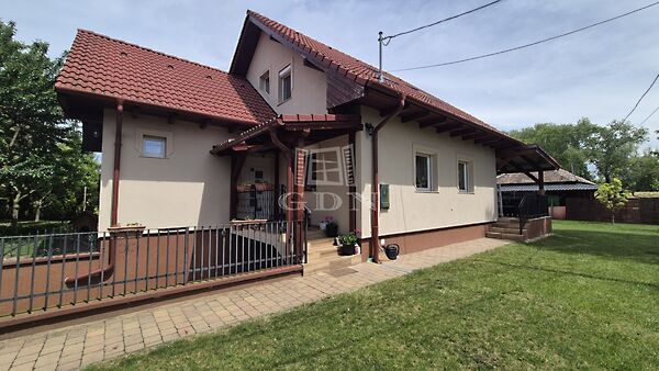 Eladó ház Százhalombatta