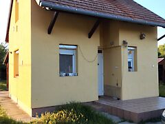 Eladó nyaraló Székesfehérvár, Iszkai kertváros