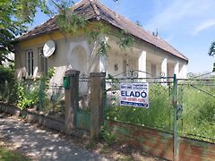 Eladó ház Sikátor