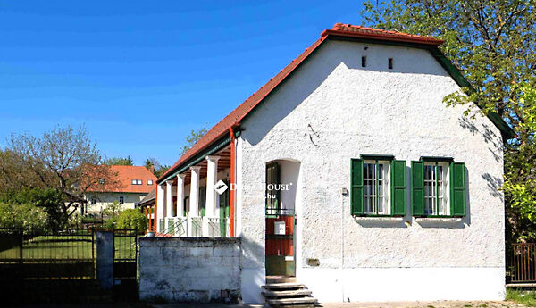 Eladó ház Etyek