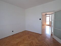 Eladó lakás Oroszlány