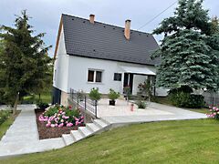 Kiadó ház Tata